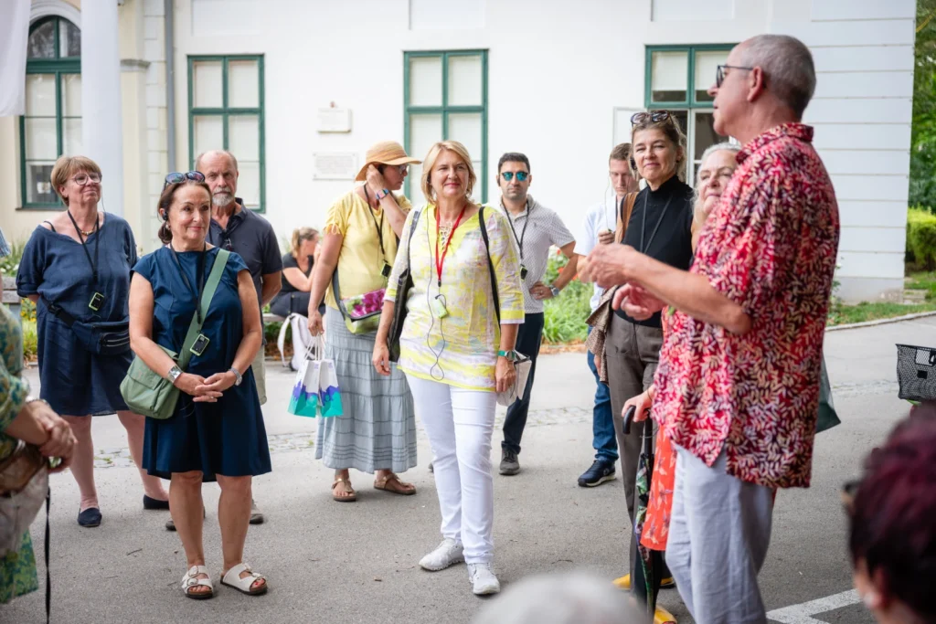 Andreas Piringer und Helga Krisma bei der Fotoausstellung in Baden